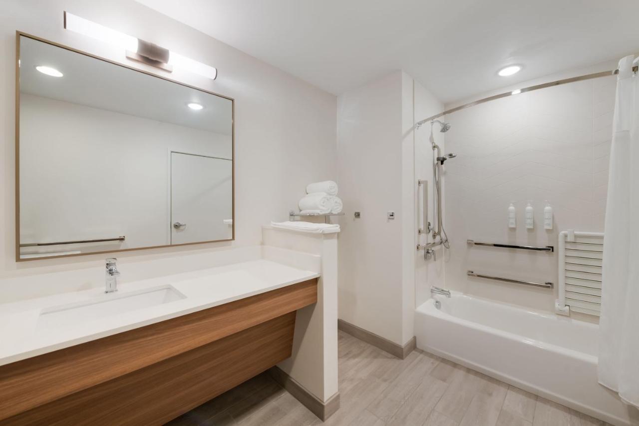 Fairfield By Marriott Inn & Suites Virginia Beach Town Center Екстер'єр фото